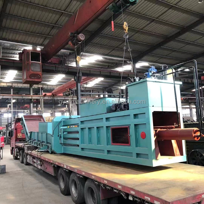 400-500kg χωρητικότητα Υδραυλικές τετραγωνικές συσκευές συγκέντρωσης άχυρου 2620*2140*3390MM μέγιστη χωρητικότητα 5 τόνους/ώρα