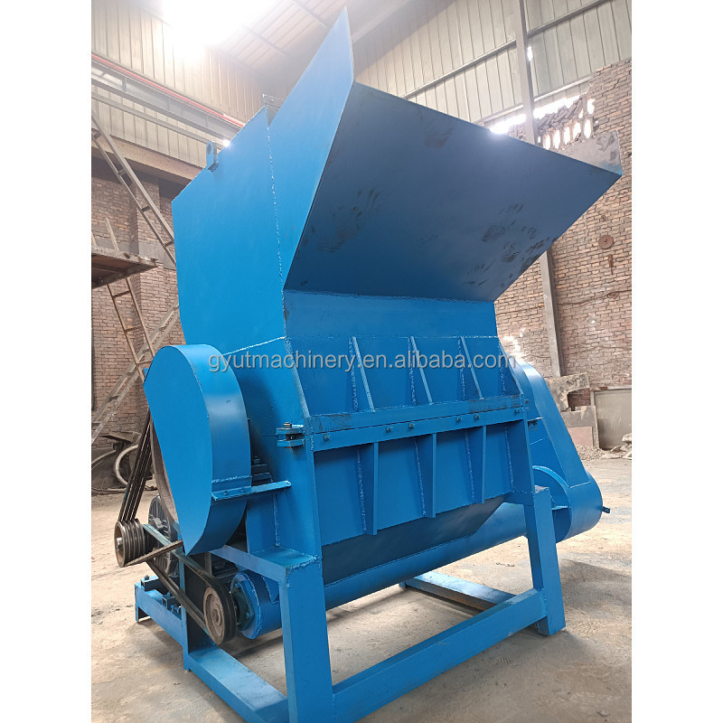 Μεγάλη παραγωγικότητα Μηχανή εκτόξευσης καρύδας με 220v τάση και συντριβή