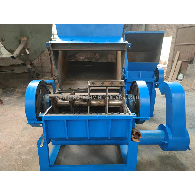 Μεγάλη παραγωγικότητα Μηχανή εκτόξευσης καρύδας με 220v τάση και συντριβή