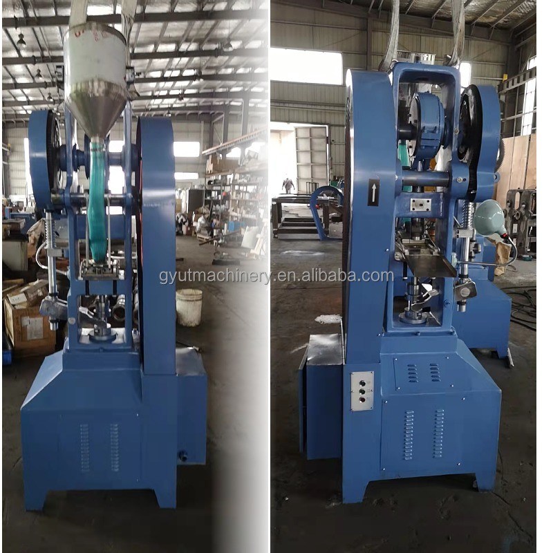 Σπίτι Σπα 55KG Βάρος αυτόματη μπανιέρα βόμβα μπάλες πρέσα μηχανή 1500kg / h υψηλή παραγωγικότητα