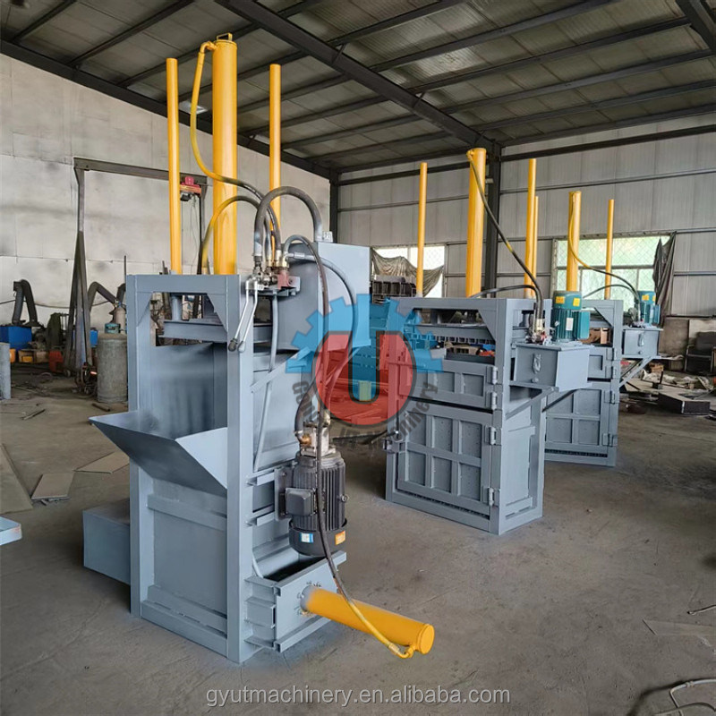 2300*5700*2900mm Μηχανή συσκευασίας κρεβατιού για ζώα για τη συμπίεση ξύλινων φλοιών και πριονιστικής σκόνης