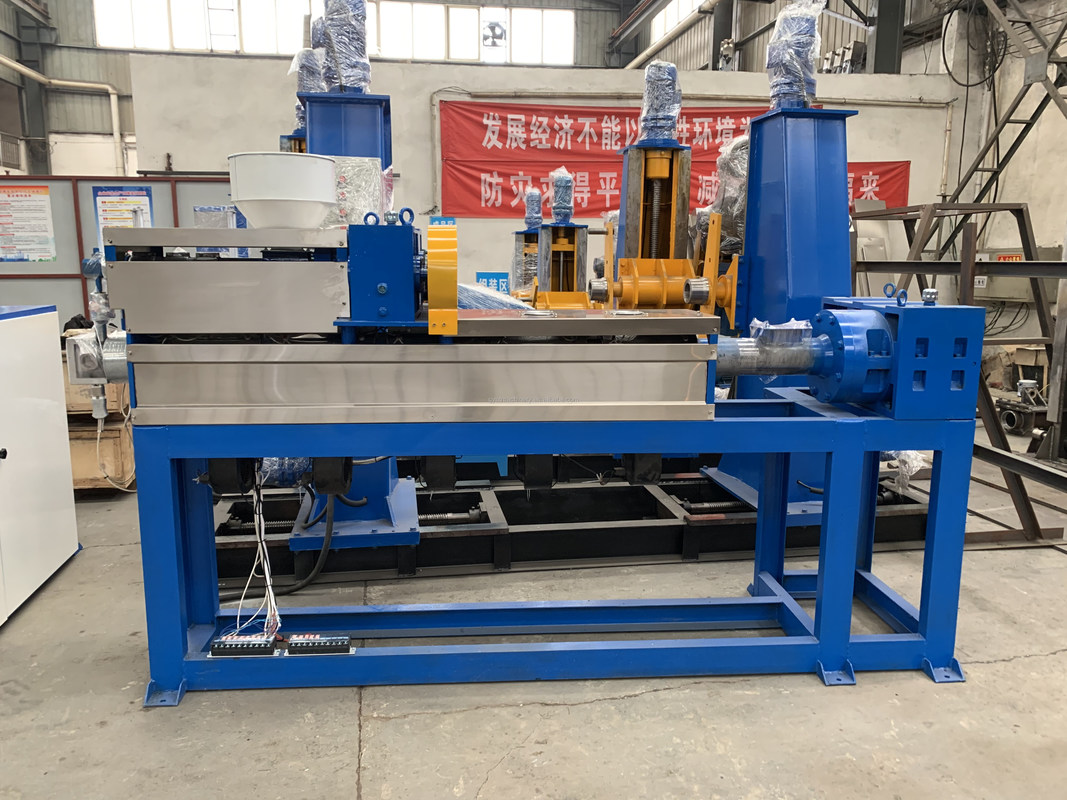 Μέγιστη απόδοση 125kg/H-800kg/H Μηχανή κατασκευής καλωδίων με εξωθρεπτήρα για καλώδια PVC με μόνωση