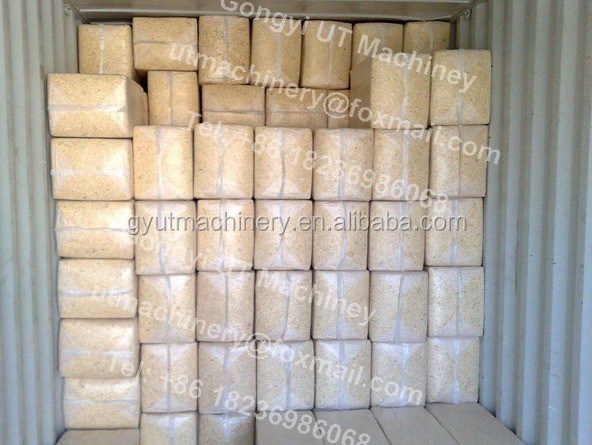 Μεγάλη απόδοση ξύλινο πριονιστικό σχιστόλιθους Baler Press Bagging Machine για άλογο κρεβάτι