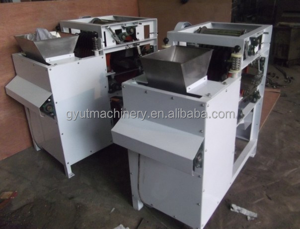 Μηχανή υγρής απολέπισης 85-95% ολόκληρου πυρήνα για τη διάσπαση και τη διάσπαση πυρήνα βερίκοκα