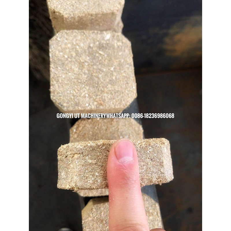 Μηχανή κατασκευής ξύλινου σκόνης για τις απαιτήσεις των πελατών Εύκολη στη λειτουργία και ανθεκτική