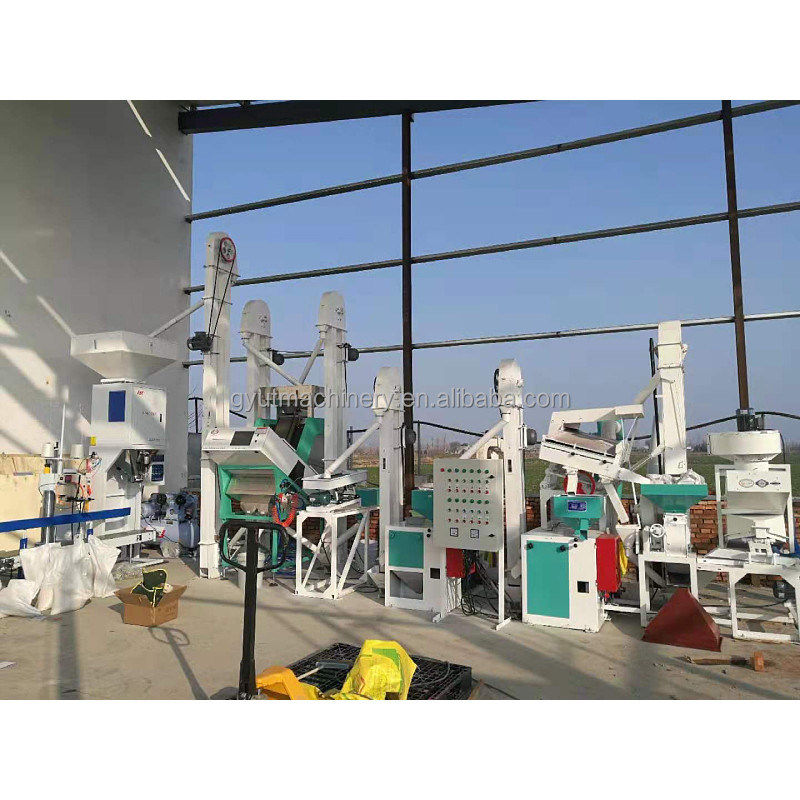 Γκάνα Επεξεργασία λευκού ρυζιού 10T/D εργοστάσιο μύλων ρυζιού με εξατομικευμένα μηχανήματα παραγωγής