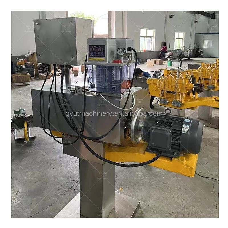 Μηχανή εκτόξευσης μαύρου καλαμποκιού με μεταγωγική βάση για ομαλά αποτελέσματα απολέπισης γλυκού καλαμποκιού