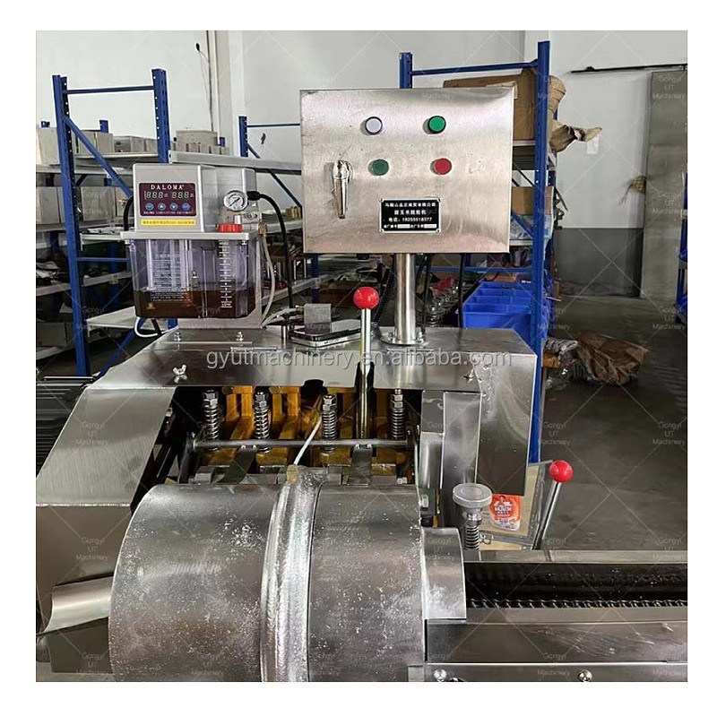 Μηχανή εκτόξευσης μαύρου καλαμποκιού με μεταγωγική βάση για ομαλά αποτελέσματα απολέπισης γλυκού καλαμποκιού